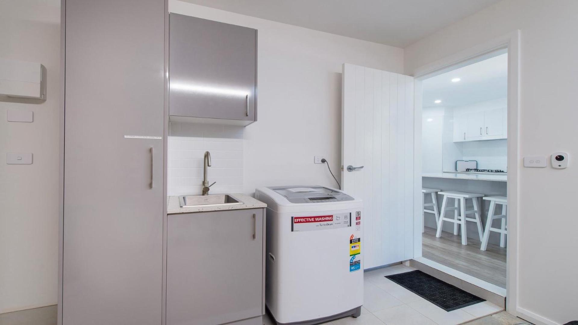 52a Chalmers Street Flynns *